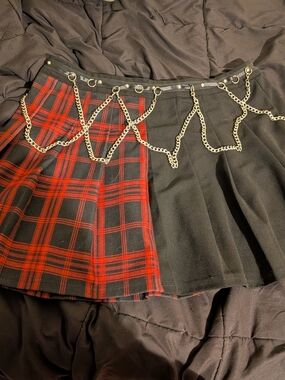Forest Ink first gen. red/black plaid mini skirt